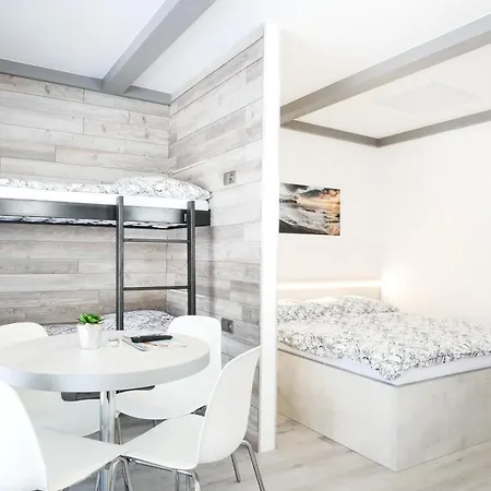 Pool Roznov شقة Rožnov pod Radhoštěm